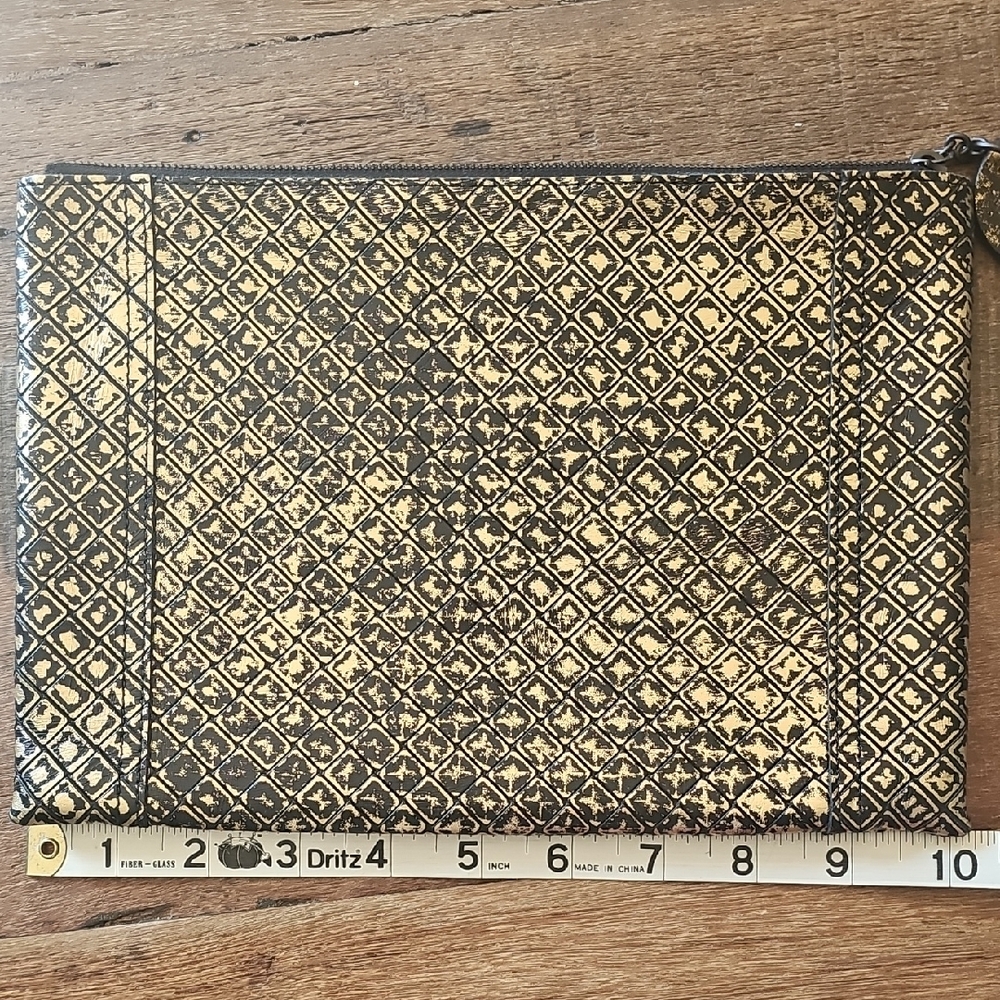 Bottega Veneta Envelope Clutch - Picture 2 of 3